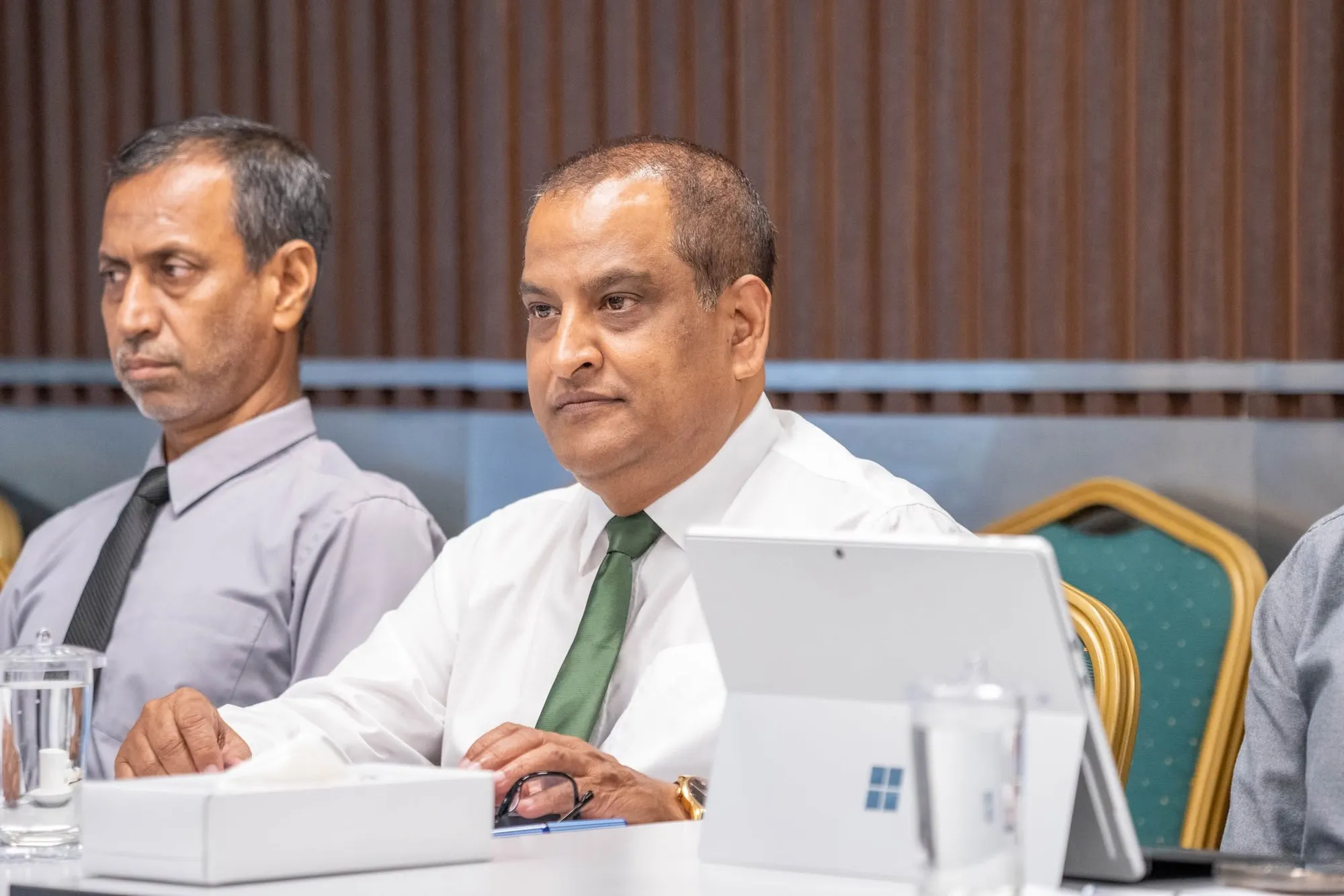 އިއުލާާން ކުރުމެއް ނެތި ކައުންސިލް ތަކުން ވަޒީފާ ދޭ ކަމުގެ މައްސަލައެއް ފެންމަތިވެއްޖެ 
