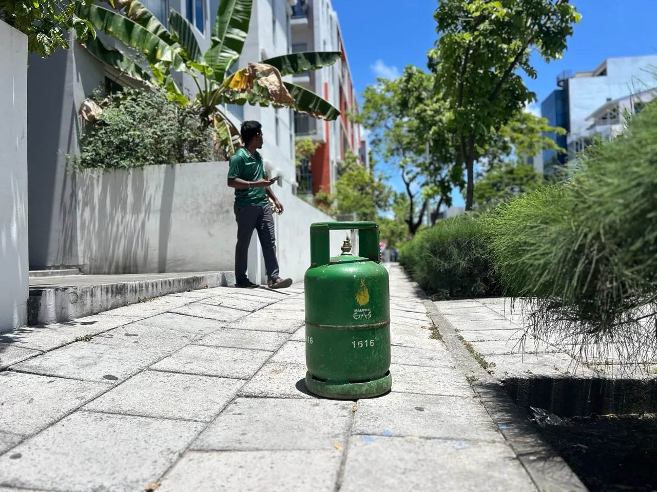 ތެލާއި ގޭސް ލިބުން ދަތިނުވާނެކަމަށް ސަރުކާރުން ބުނީ ތިން ދުވަސްކުރިން، މިއަދު ކޮންޓްރޯލްކޮށްފި