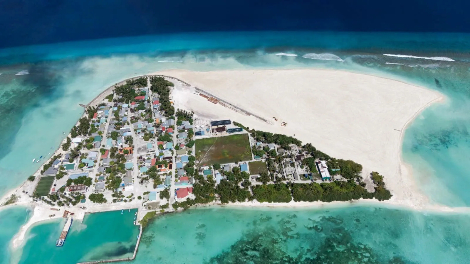 Land Reclamation Completed at Gaadhiffushi in Eight Days