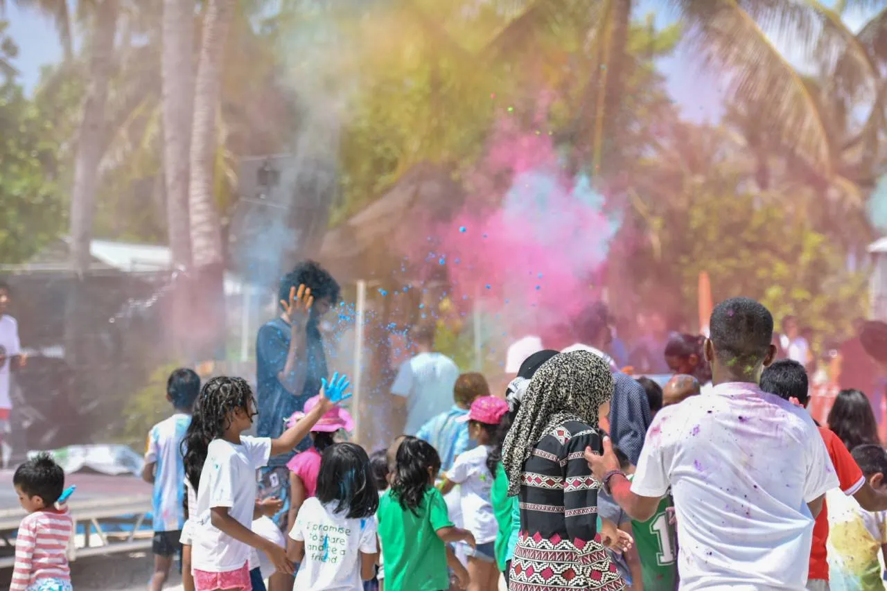 ހިންދޫންގެ އާދައެއް ކަމަށް ބުނެ މިއަހަރުވެސް ފިޔޯރީގައި ކުލަ ޖެހުން މަނާކޮށްފި