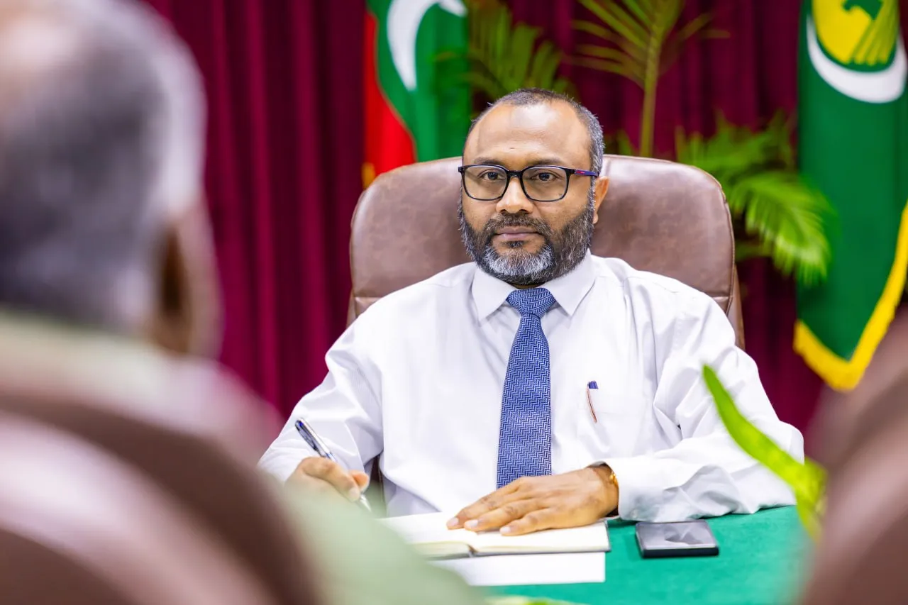 އަދާލަތު ޕާޓީ ދޫކުރައްވައި މިނިސްޓަރު ޑރ. ޝަހީމް ޕީއެންސީއާ ގުޅިވަޑައިގެންފި