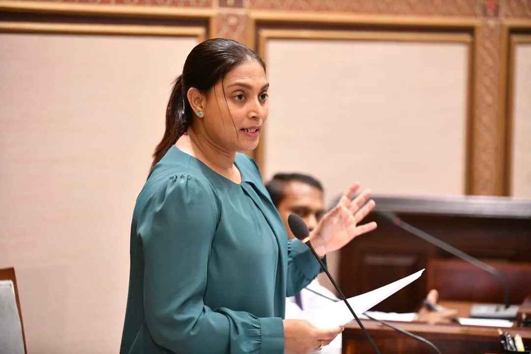 މުޒާހަރާއެއް ކޮށްލާއިރަށް، އަޅުގަނޑުމެން އުސޫލުތަކަށް ބަދަލެއް ނުގެންނަން: ޑރ. ޢާއިޝަތު ޢަލީ