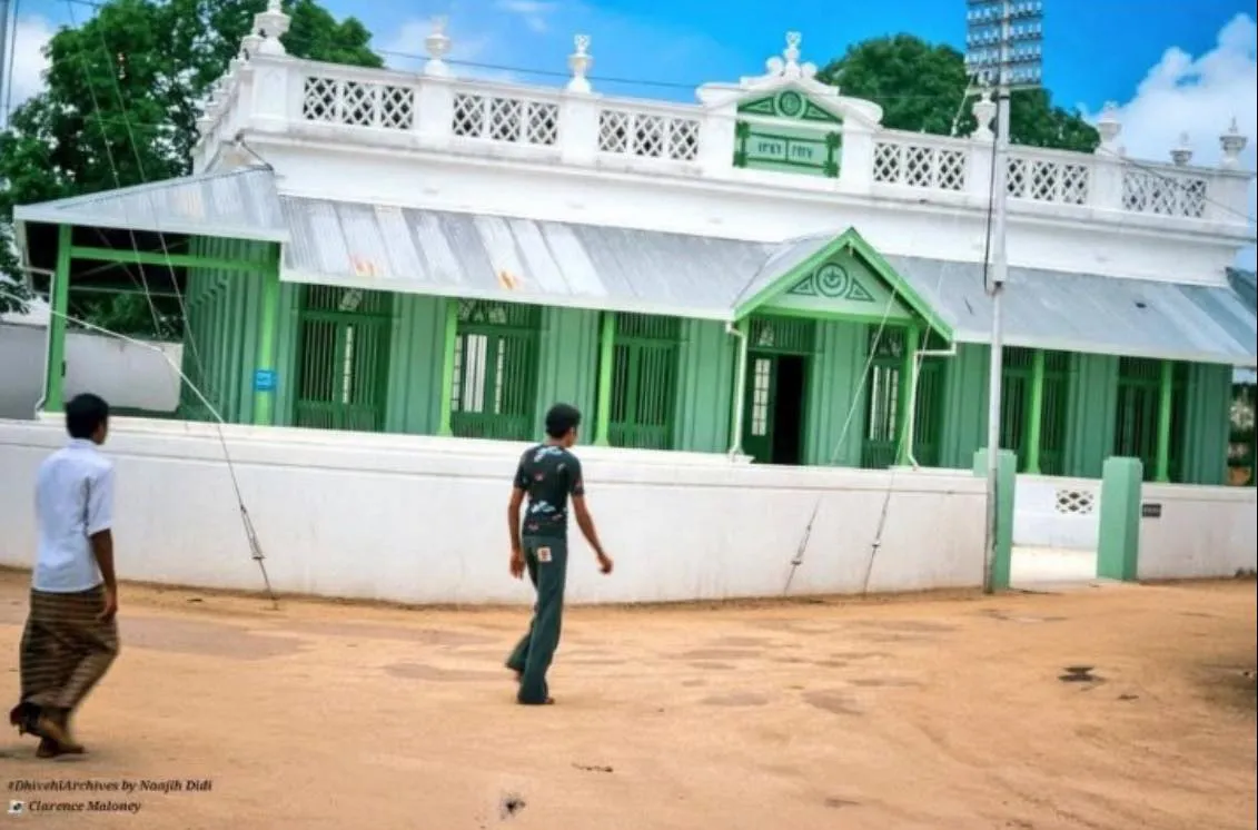 ޝިޢީ މަޒުހަބުގެ މީހުން މާލޭގައި ބިނާކޮށްފައި ހުރި މިސްކިތް ތަޅާލަނީ