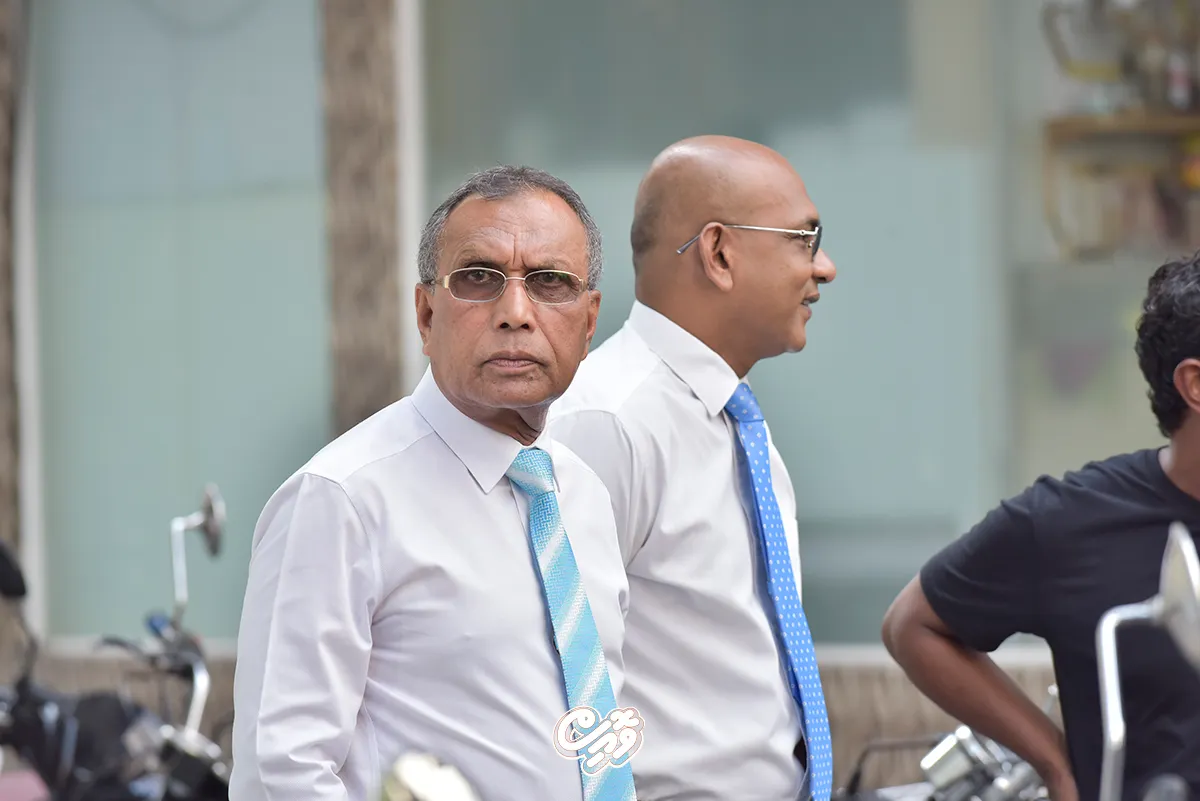 ރައީސް ޞާލިޙް މެންބަރު އަފީފާއި ބައްދަލުކުރެއްވައިފި