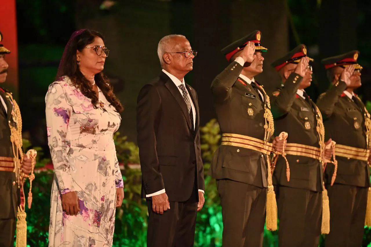 ސިފައިން، ސިޔާސީ އޮއިވަރުގައި ޖެހި، ސިޔާސީ ކަންކަމުގައި ބައިވެރި ނުވުމަށް މާރިޔާ ނަސޭހަތްތެރިވެއްޖެ!