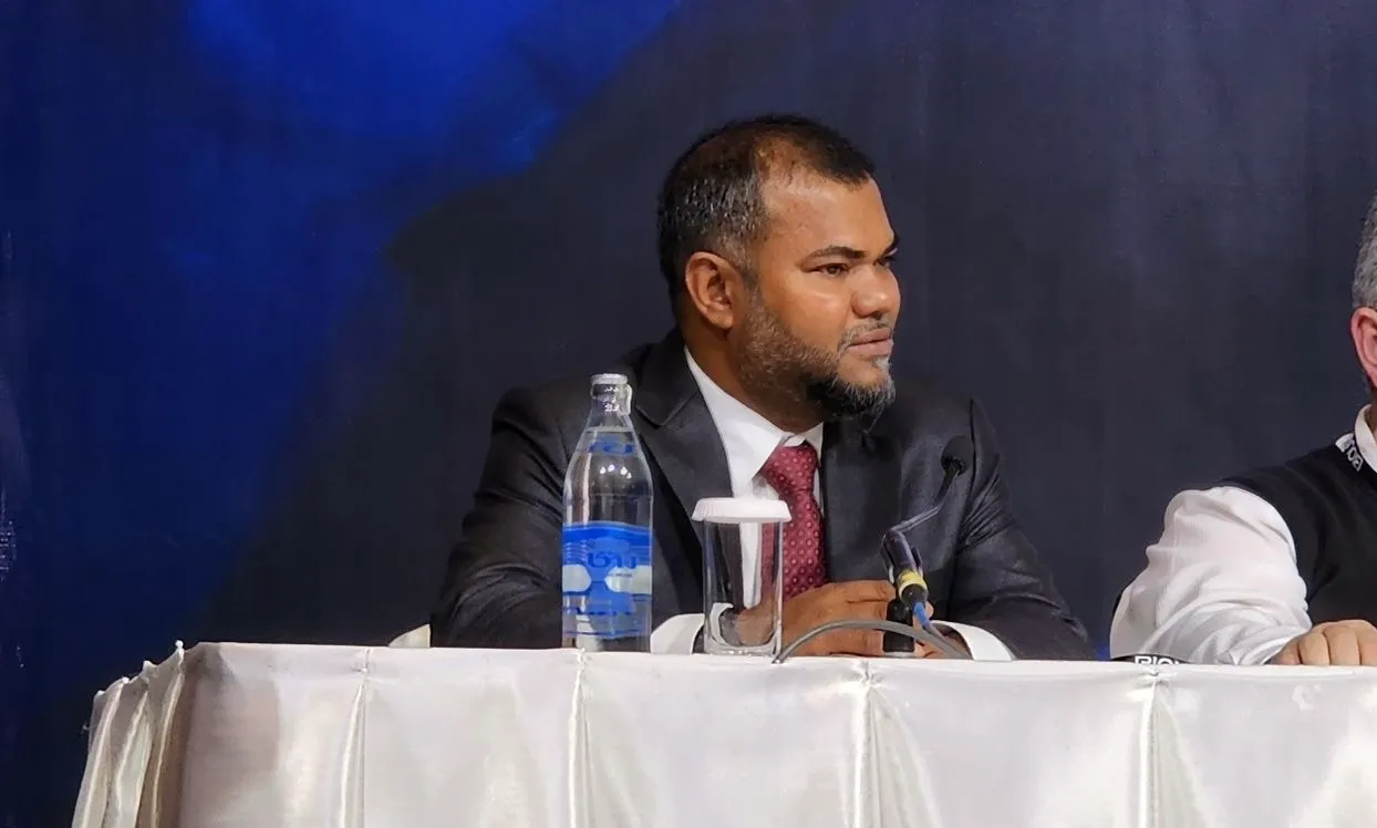 މިފްކޯގެ ކުރީގެ ސީއީއޯ ސަމާހު