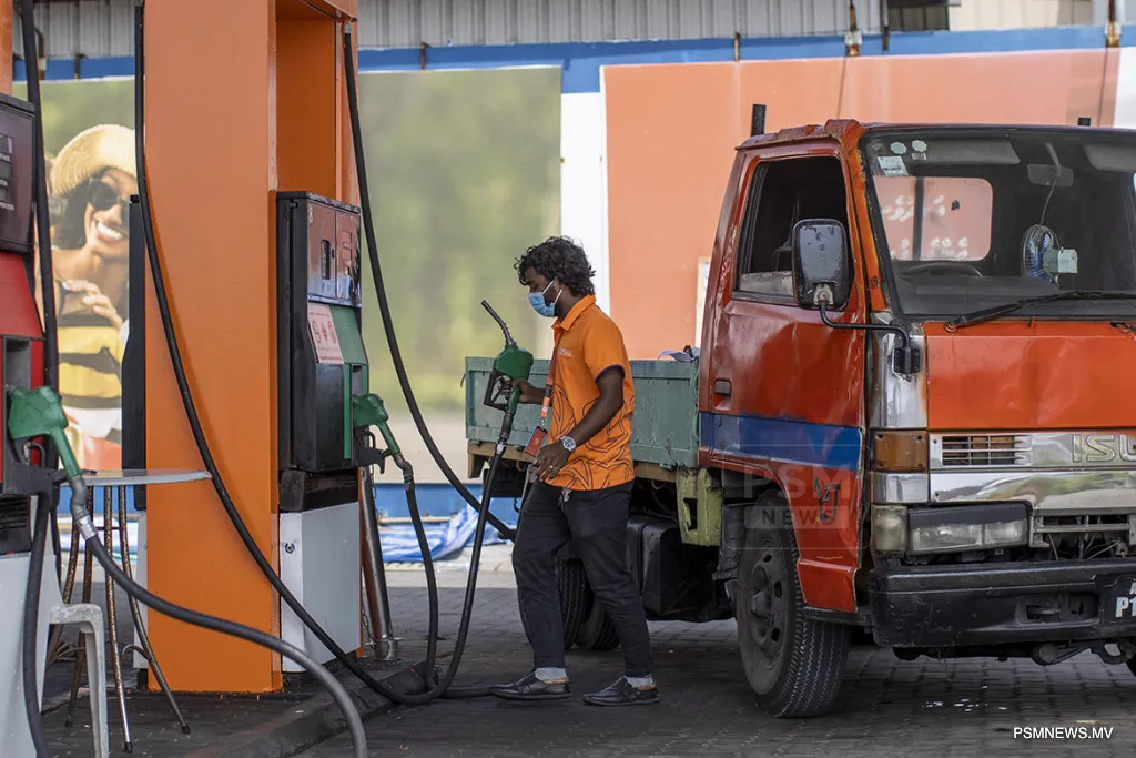 Oil prices fall after Trump reassures markets over Iran conflict