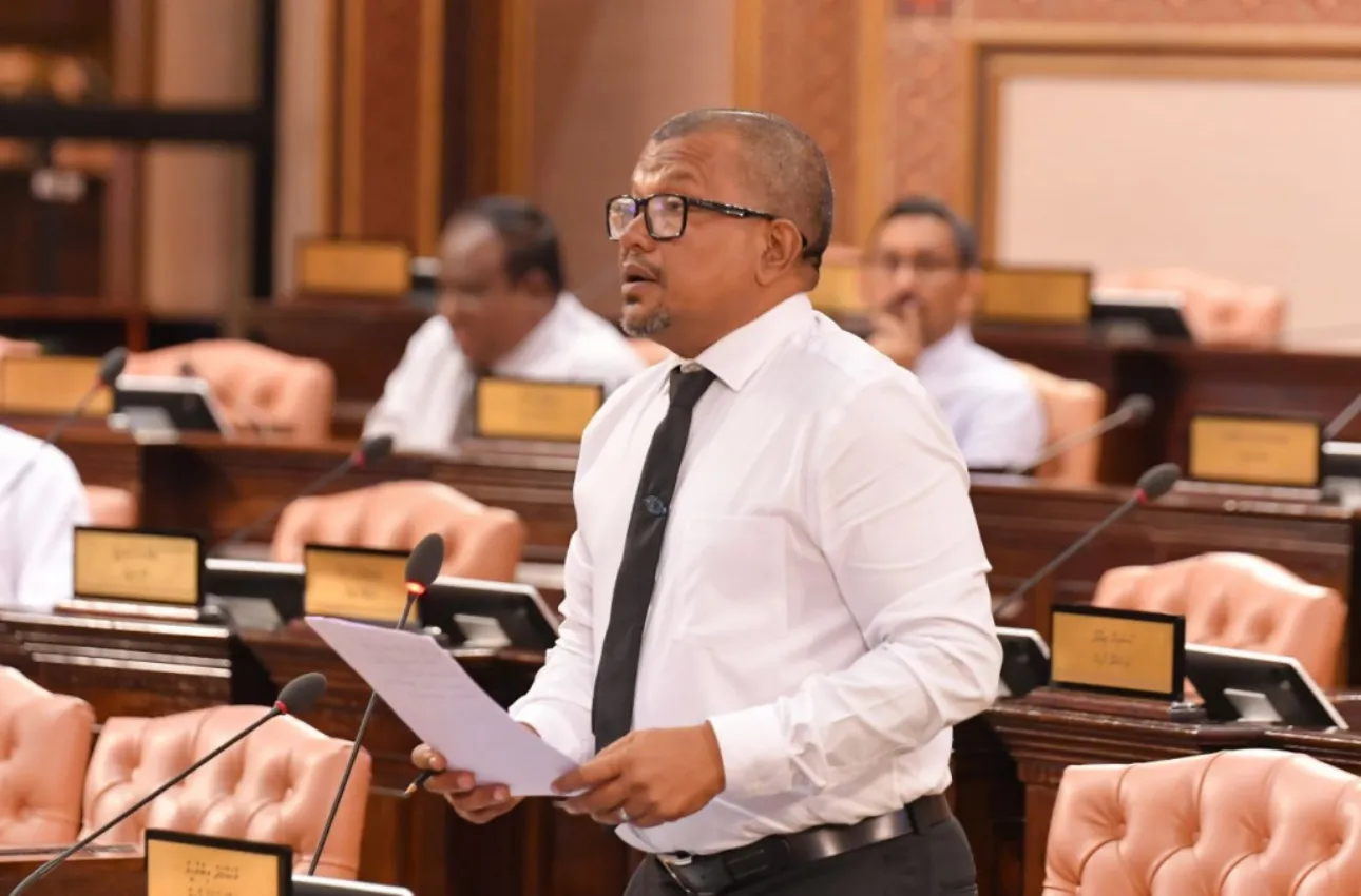 ގަލޮޅު އުތުރު ދާއިރާގެ މެންބަރު މުހައްމަދު އިބްރާހީމް (ކުޑޫ): ފޮަޓޯ/ މަޖިލިސް