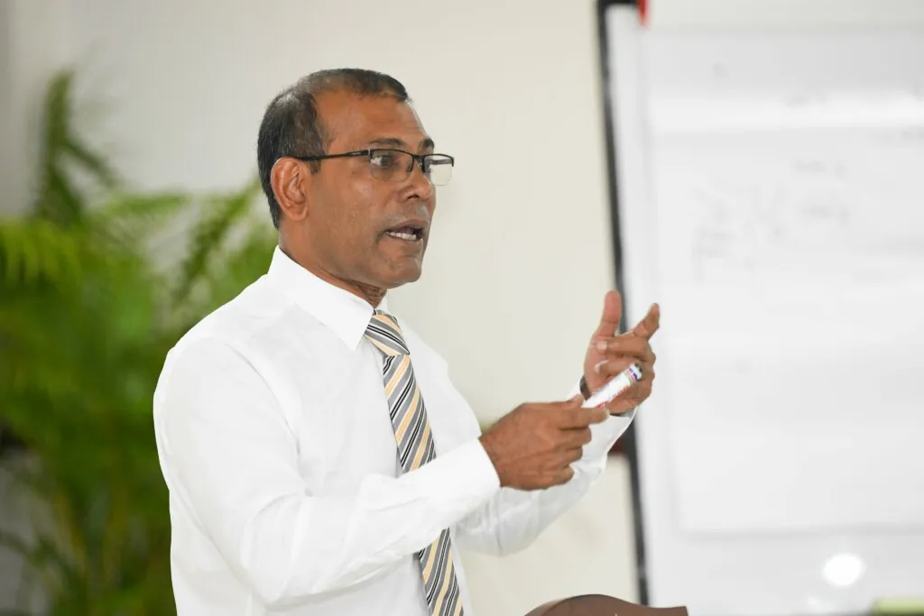 ރައީސް ނަޝީދުގެ އޯޝަން ވީކްލީގެ ނަމުގައި ޓީވީ ޗެނަލެއް ހަދައިފި
