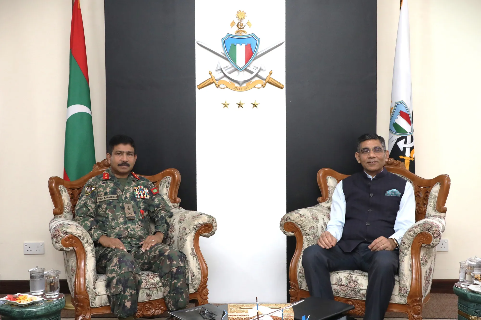 Chief of Defense Force Lt. Gen. Abdul Raheem Abdul Lateef and Indian Ambassador to Maldives Munu Mahawar -- photo: mndf