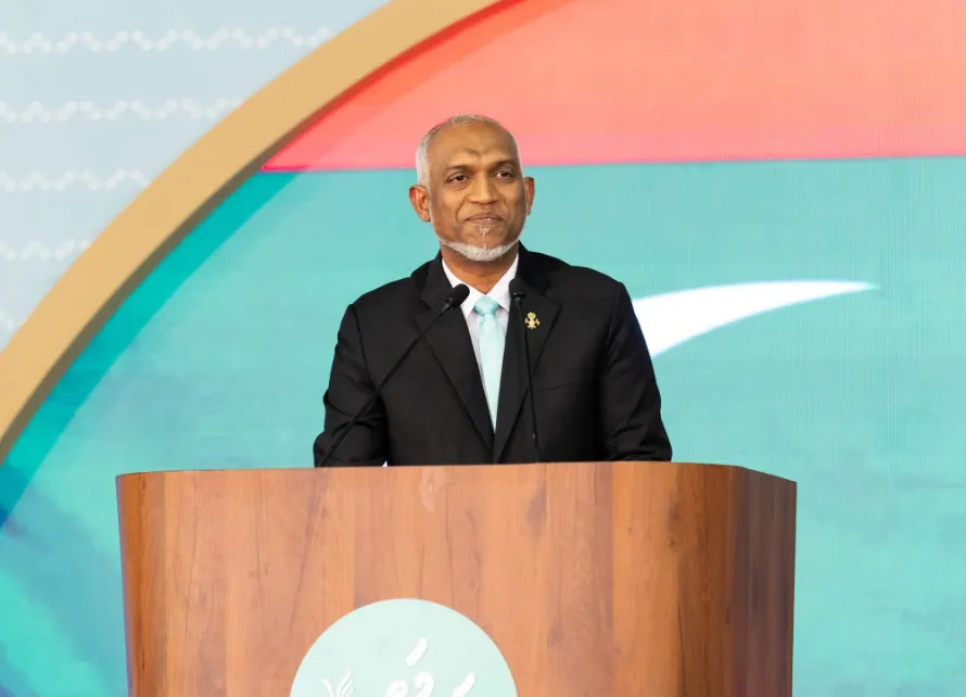 ސުމަކުން ފަށައިގެން، 1.3 ބިލިއަން ޑޮލަރުގެ ދަރަނި ދައްކައިފިން: ރައީސް މުޢިއްޒު