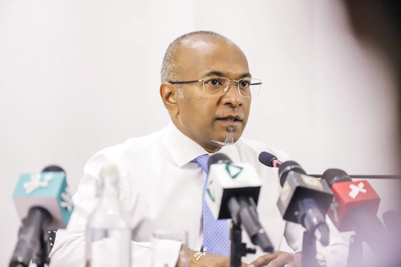 10 ދުވަހަކީ ބަރުލަމާނީ ނިޒާމަށް ހޭލުންތެރިކޮށް ވޯޓުލުމަށް އެކަށީގެންވާ މުއްދަތެއް: ދަ ޑިމޮކްރެޓްސް