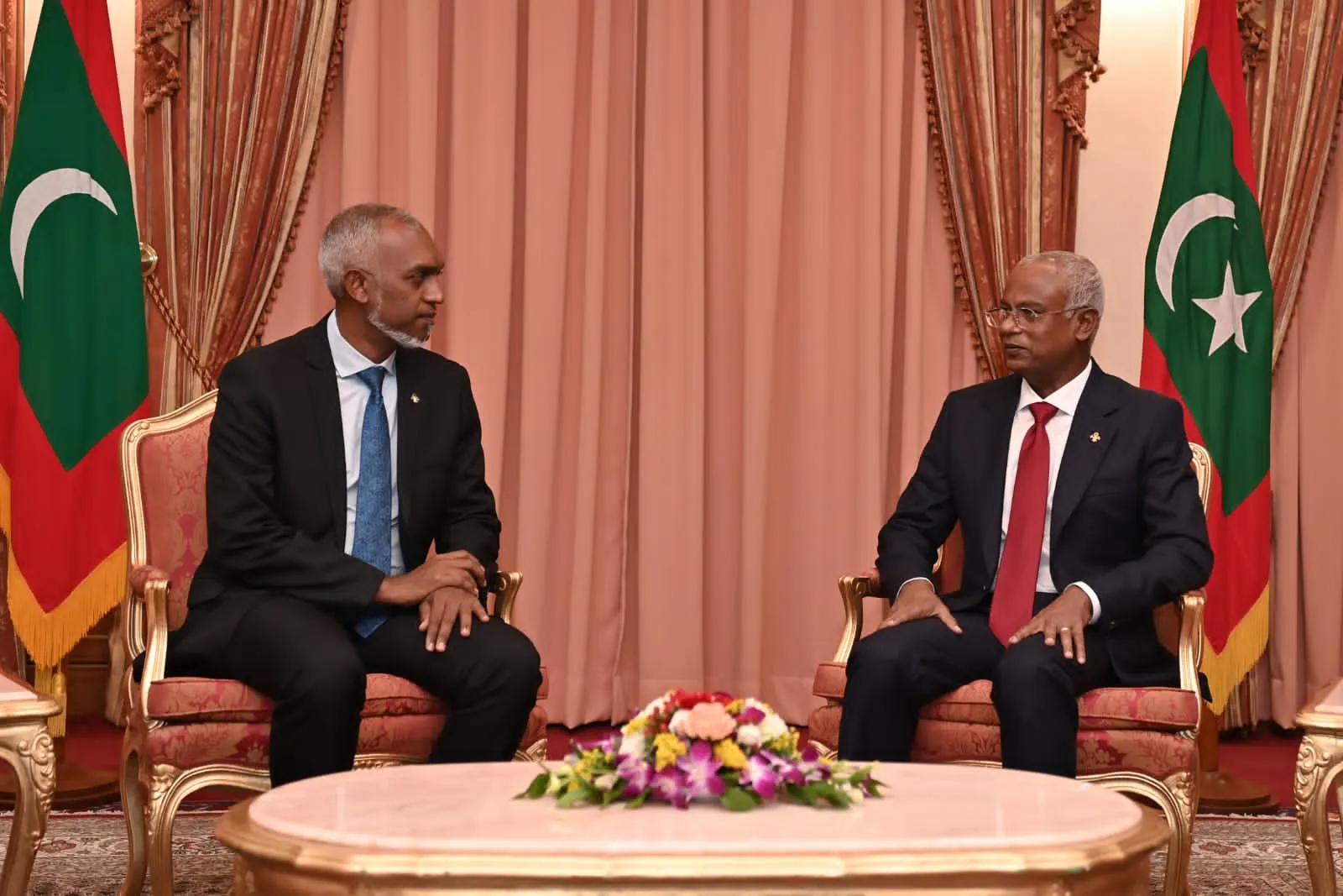 އިންތިޚާބީ ރައީސް، ޑރ. މުޢިއްޒު އާއި ރައީސް ޞާލިހުގެ ބައްދަލުވުމެއް!