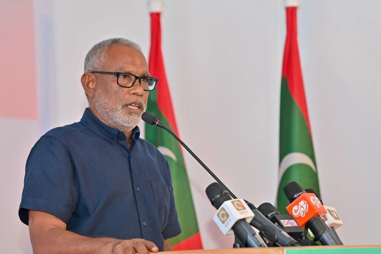 ރައީސް ޔާމީން މި ސަރުކާރާ ދުރަށްޖެހުނީ، ވެރިކަމުގެ ޢިއްޒަތާ ލައްޒަތަށް އޮތް ދަހިވެތިކަމަކުން: އަބްދުއްރަޙީމް