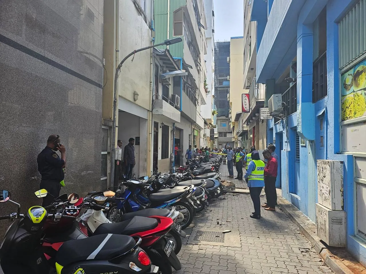 މާފަންނު ގެެއެއްގެ ބެލްކަނިން ބައެއް ވެއްޓި، މީހަކަށް އަނިޔާވެއްޖެ