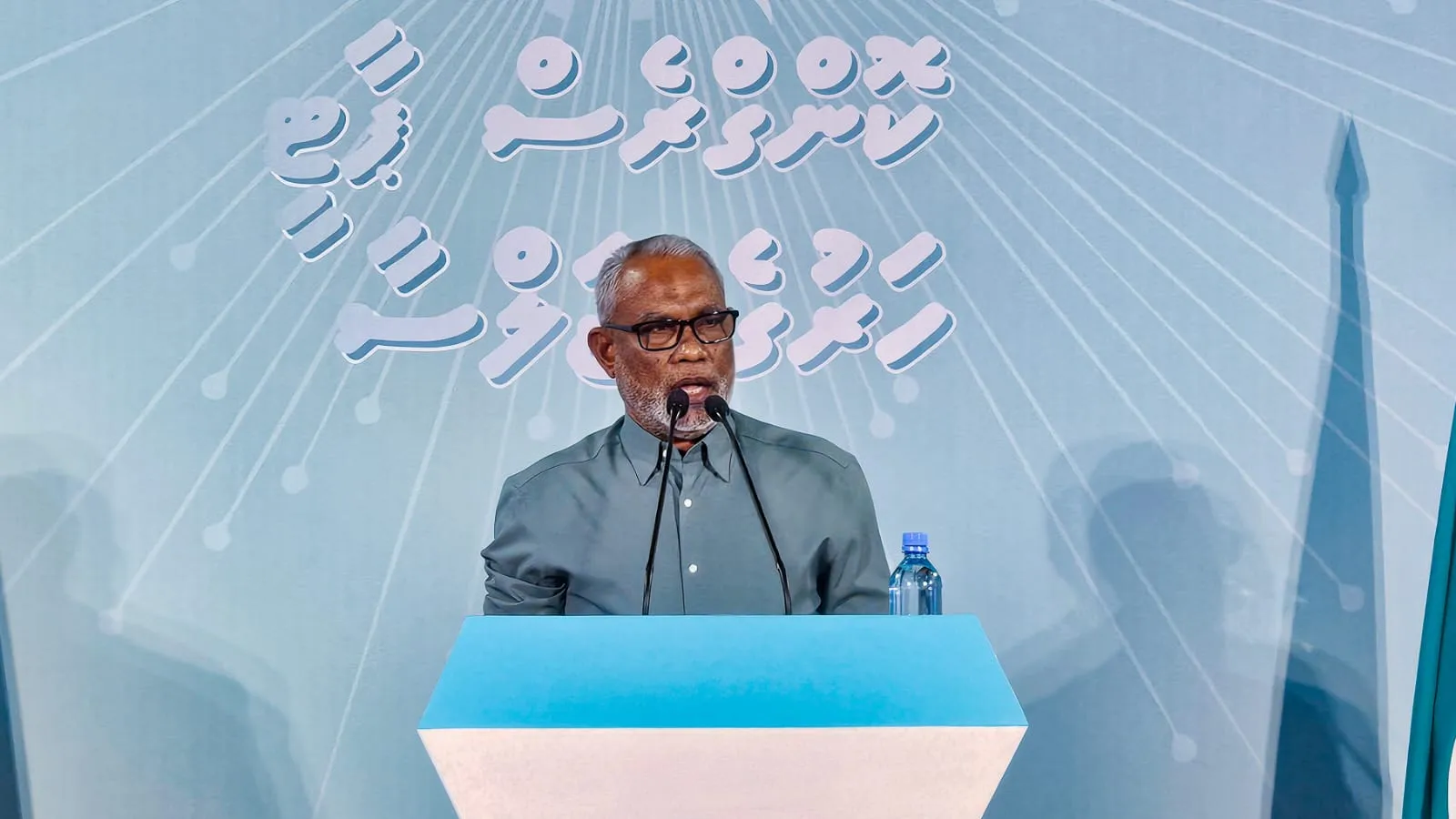 ޢަބްދުއްރަހީމް ޢަބްދުﷲ ޖަލްލާގައި ވާހަކަދައްކަވަނީ... ފޮޓޯ/ވޮއިސް