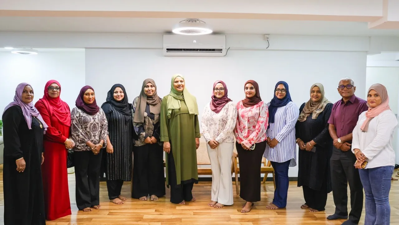 ނުކުޅެދުންތެރިކަން ހުންނަ ފަރާތްތަކުގެ ބެލެނިވެރިންނަށް ޕްރޮގްރާމް ފެށުން: ފޮޓޯ/ ޢާއިލާއާ ބެހޭ ވުޒާރާ