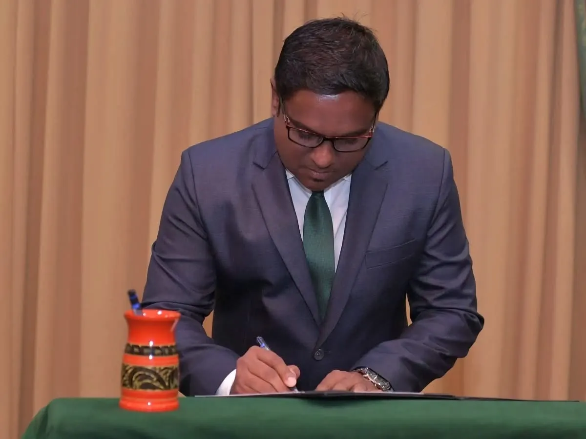 ޗީފް ޖުޑީޝަލް އެޑްމިނިސްޓްރޭޓާގެ މަގާމުން އަމްޖަދު އިސްތިއުފާ ދެއްވައިފި