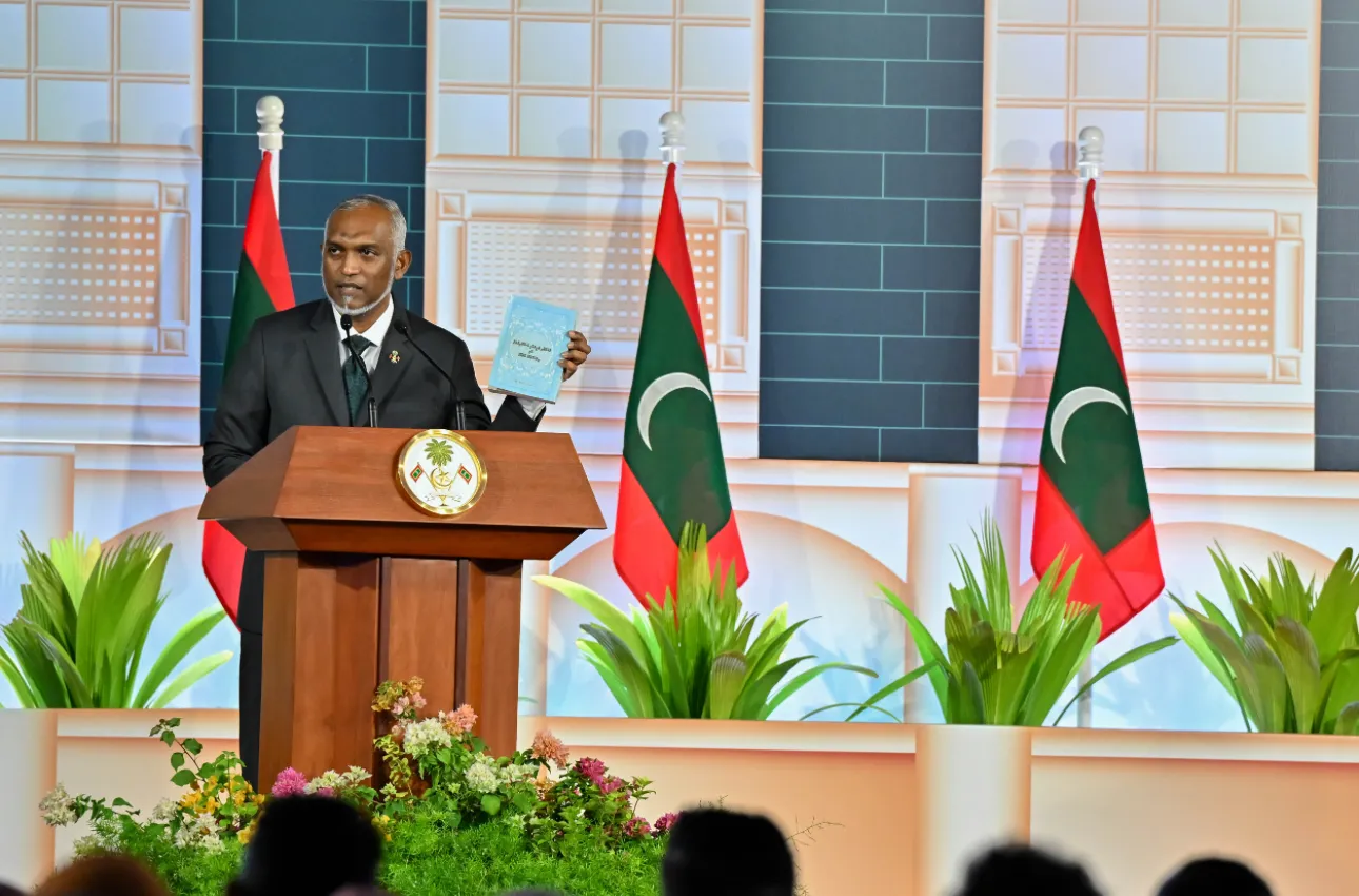 ރައީސް ޑރ.މުޢިއްޒު-- ފޮޓޯ: ރައީސް އޮފީސް