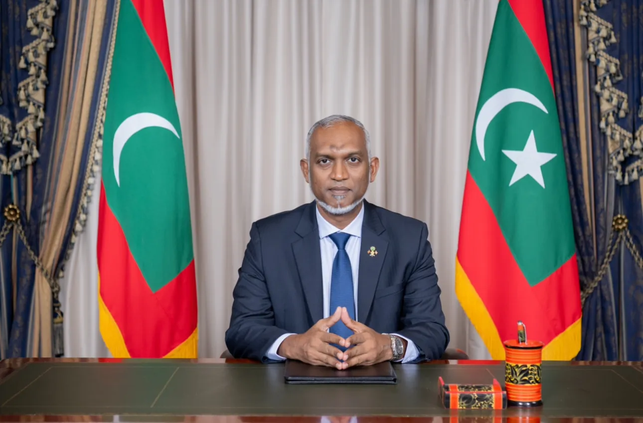 ރައީސުލްޖުމްހޫރިއްޔާ ޑޮކްޓަރ މުޙައްމަދު މުޢިއްޒު
