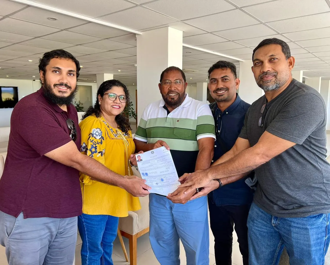 އަލަށް 100 އަށްވުރެ ގިނަ މީހުން ޖޭޕީއާ ގުޅިއްޖެ
