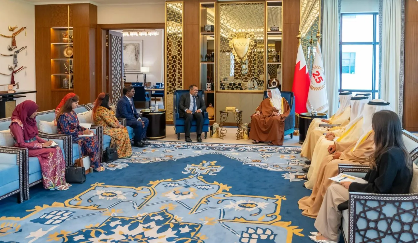 މިނިސްޓަރ ޒަމީރު، ބަޙްރައިންގެ ވަލީއަޙްދުގެ އަރިހަށް އިޙްތިރާމްގެ ޒިޔާރަތެއް ކުރައްވައިފި