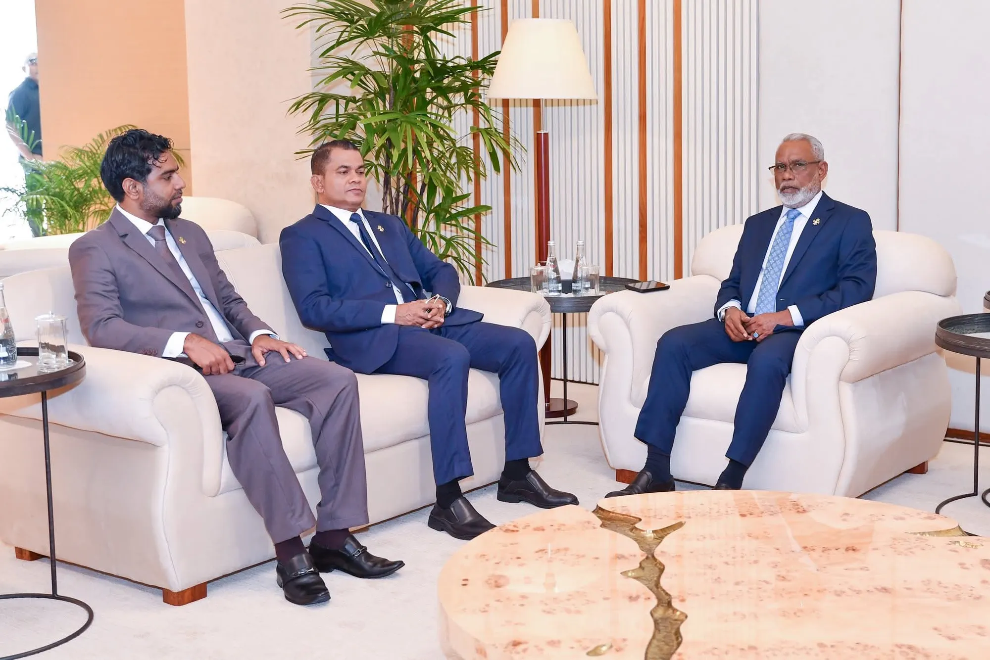 މަޖިލީހުގެ ރައީސް ފުރާވަޑައިގެްނނެވުމުގެ ކުރިން ވީއައިއޭގައި... ފޮޓޯ: މަޖިލިސް