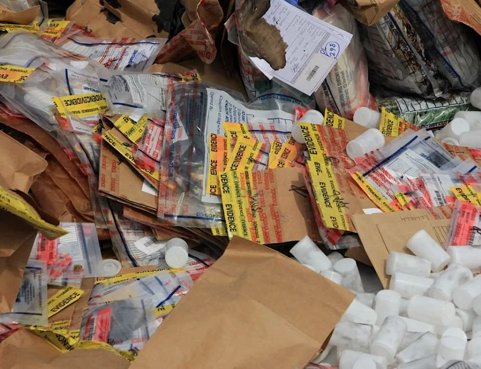 މަސްތުވާތަކެތީގެ ބޮޑު ނެޓްވޯކެއް އައްޑޫއިން؛ 19 މިލިއަނަށް ވުރެ ގިނަ ރުފިޔާ ދައުރުކޮށްފައިވޭ