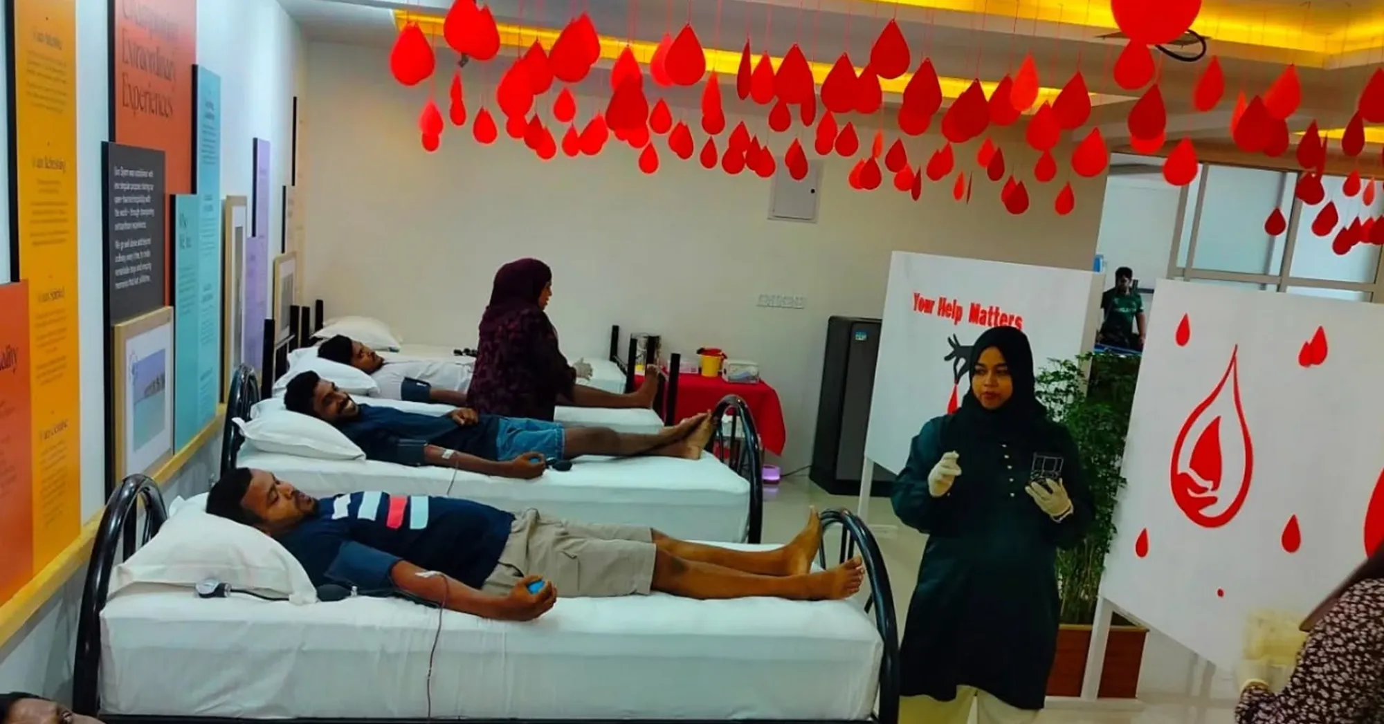 ލޭ ހަދިޔާ ކުރުމުގެ ހަރަކާތެއްގެ ތެރެއިން -