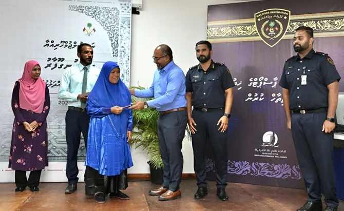 ރ.އުނގޫފާރުން އައިޑީ ކާޑާއި ޕާސްޕޯޓް، ދޫކުރުމުގެ ހިދުމަތް ފަށައިފި