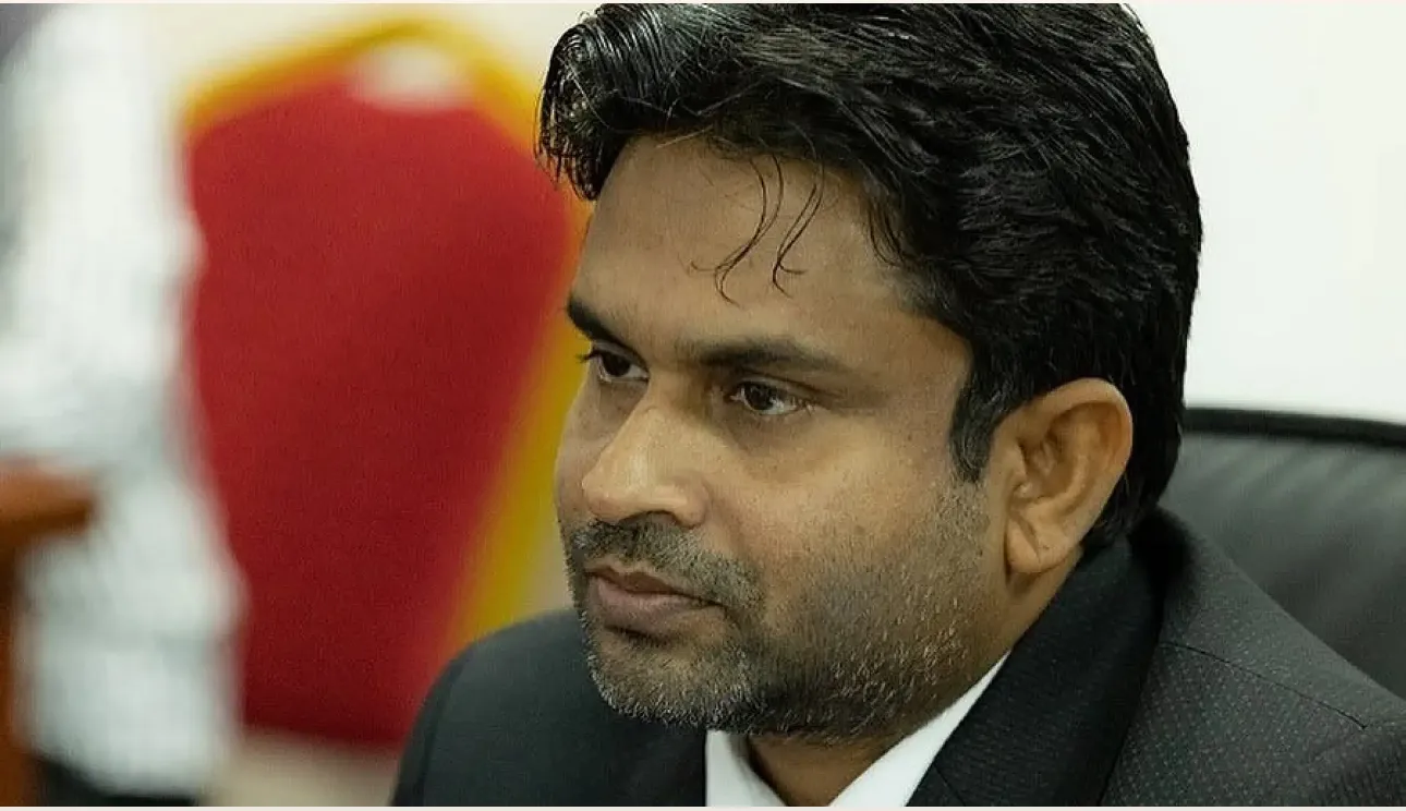 ސްޕްރީމްކޯޓުގެ ފަނޑިޔާރު ކަމަށް އައްޔަނު ކުރަން ރުހުން ދިން ފަނޑިޔާރު ޝަހީދު: ފޮޓޯ/ ފަނޑިޔާރު ޝަހީދުގެ އިންސްޓަގްރާމް