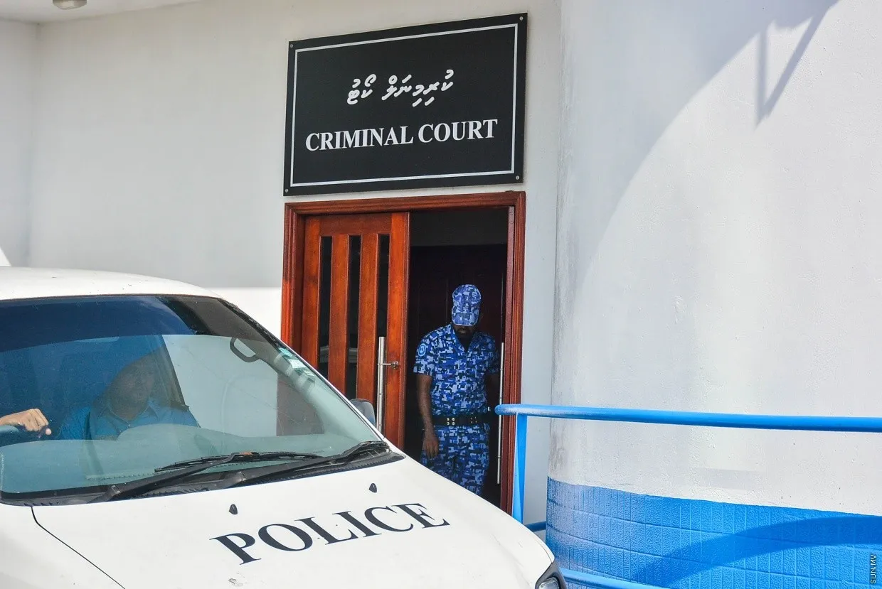 މީހަކު ރަހީނުކޮށް އަނިޔާކުރިކަމުގެ ތުހުމަތު އޮތް ބިދޭސީ މީހާގެ ބަންދަށް 15 ދުވަސް