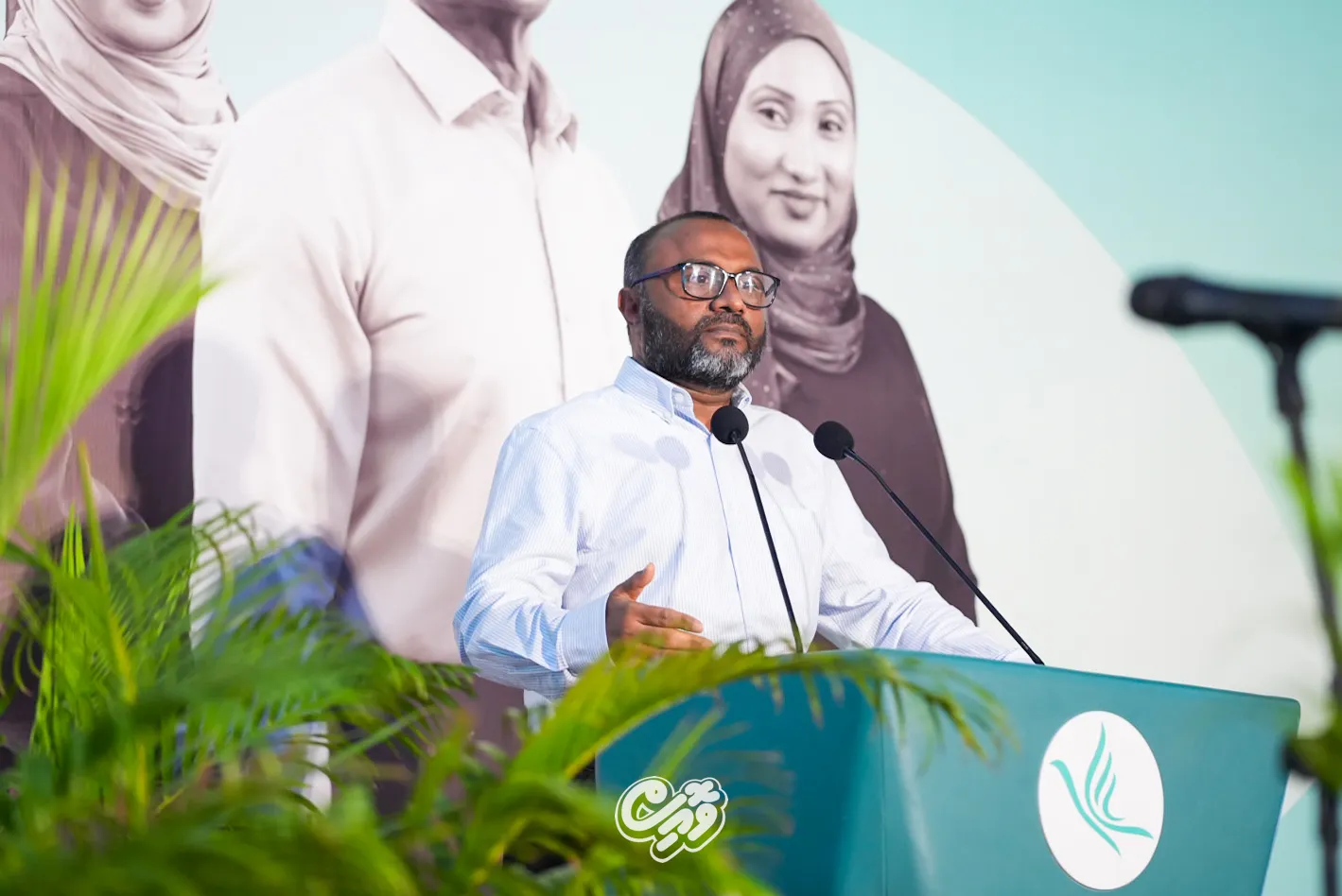 ދީނީ ނަޒަރުން ބަލާއިރު ޚިދުމަތް ދިނުމުގެ އެކި ސަފުތަކުގައި، އަންހެނުން ބައިވެރިވުން ހުއްދަ: ޝަހީމް