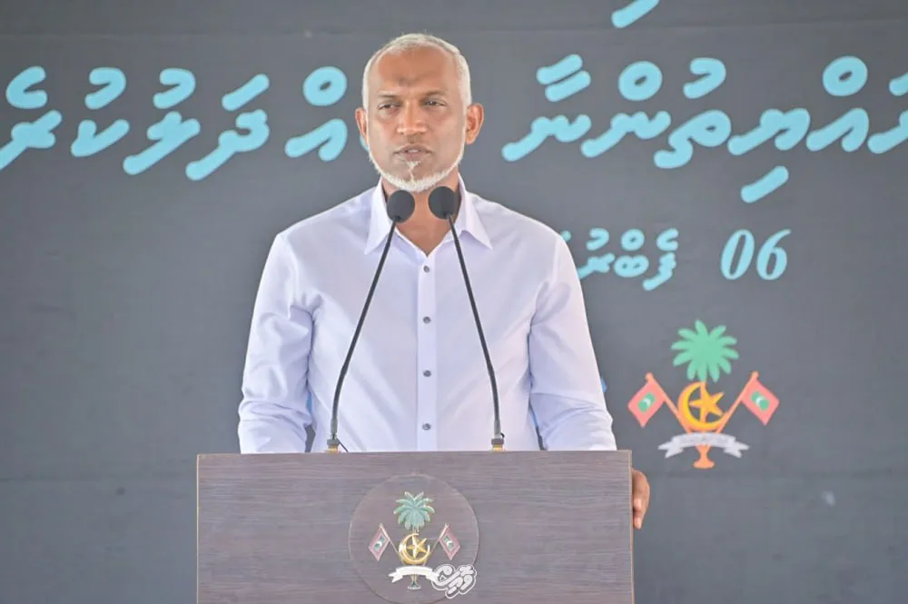 ދިޔަމިގިލީގެ ރައްޔިތުންނާއި ބައްދަލުކުރައްވާ ރައީސް ޑރ.މުހައްމަދު މުއިއްޒު ވާހަކަފުޅު ދައްކަވަނީ