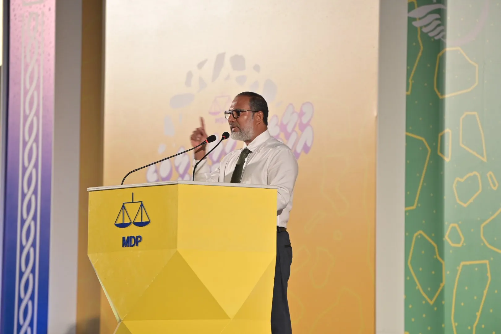 ރައީސް ޞާލިހު ދެވަނަ ދައުރަކަށް ހޮވޭނީ ވަރަށް ގިނަ ހެޔޮލަފާ އަޅުންގެ ދުއާތަކާއިއެކު: އިމްރާން