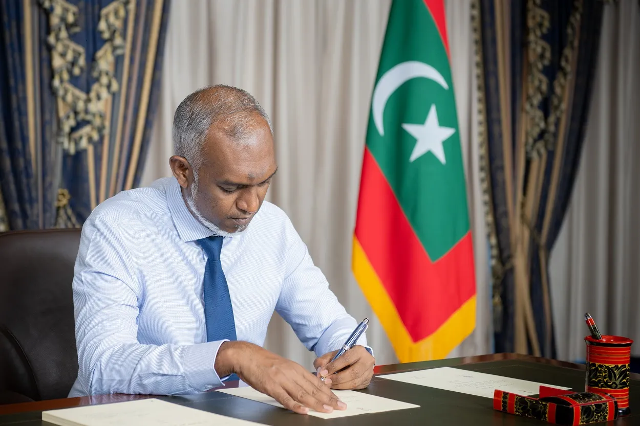 ލޯކަލް ކައުންސިލްތަކުގެ އިންތިޚާބުގެ ޤާނޫނަށް ގެނައި އިސްލާހު ރައީސް ތަސްދީގުކުރައްވައިފި