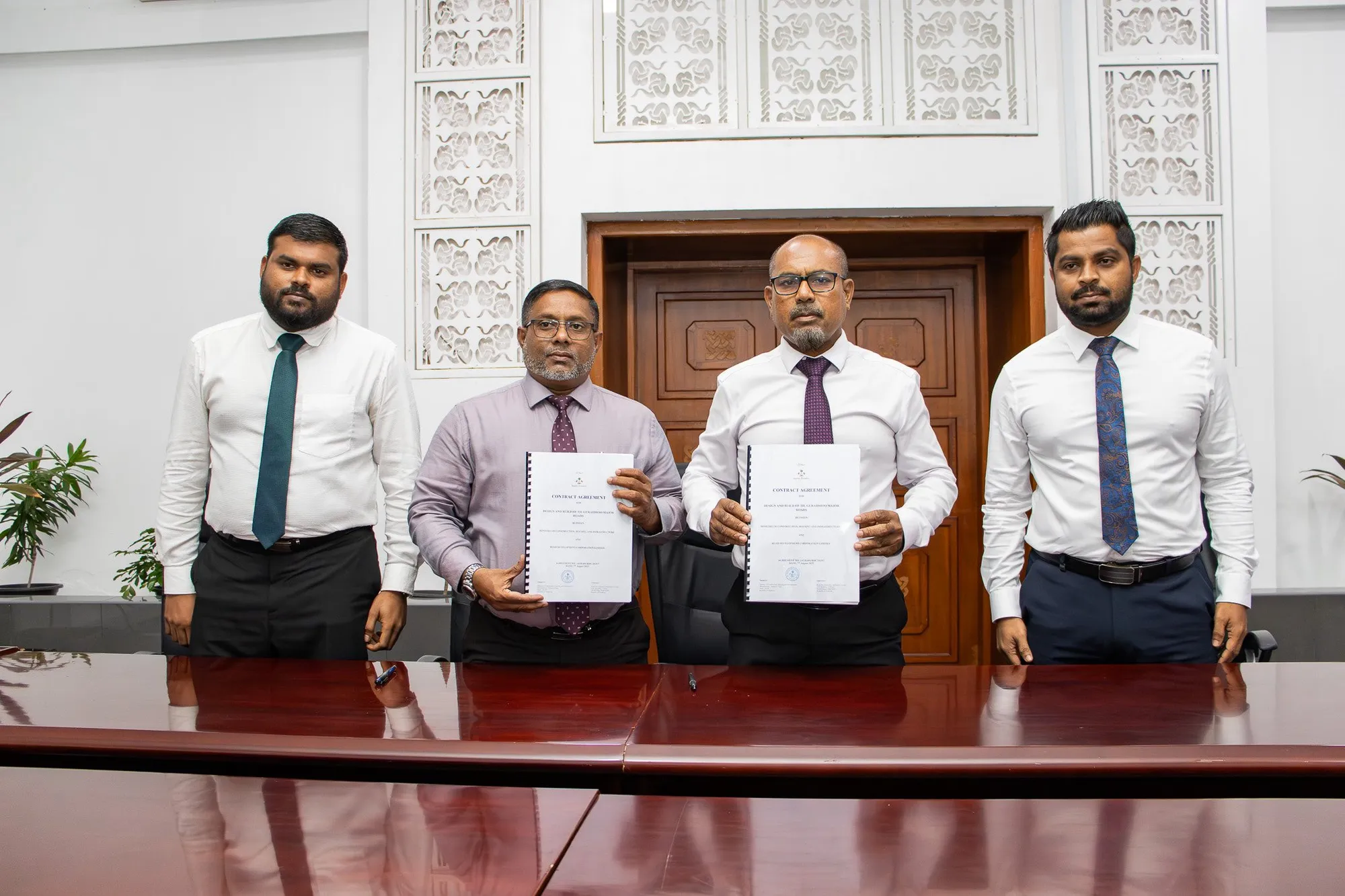 11 ރަށެއްގެ މަގުތައް ޒަމާނީ ފެންވަރަށް ތަރައްގީ ކުރަން އާރުޑީސީއާ ހަވާލުކުރުން