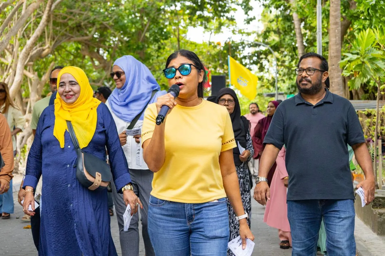ރޮޒައިނާ އާދަމް - ފޮޓޯ: އެމްޑީޕީ