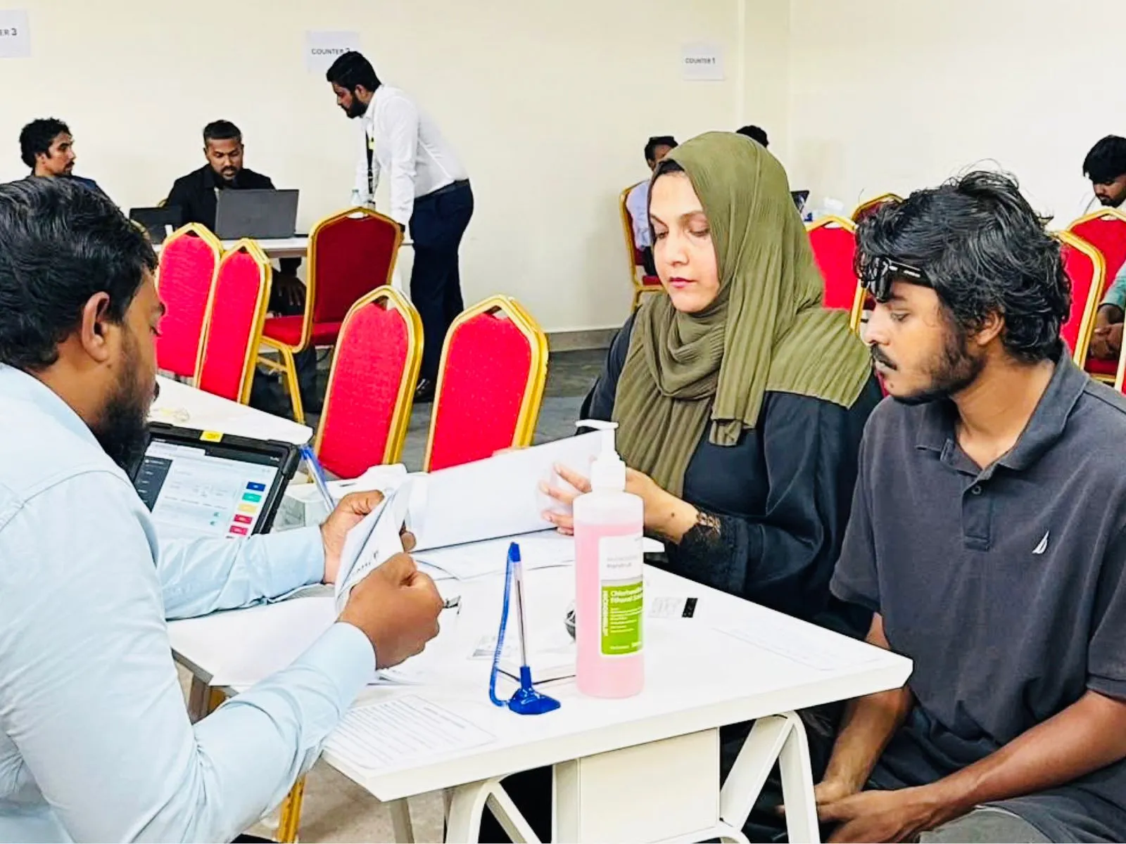 ހައުސިން ޔުނިޓު ލިބޭ އެއްބަސްވުންތަކުގައި ސޮއިކުރުން