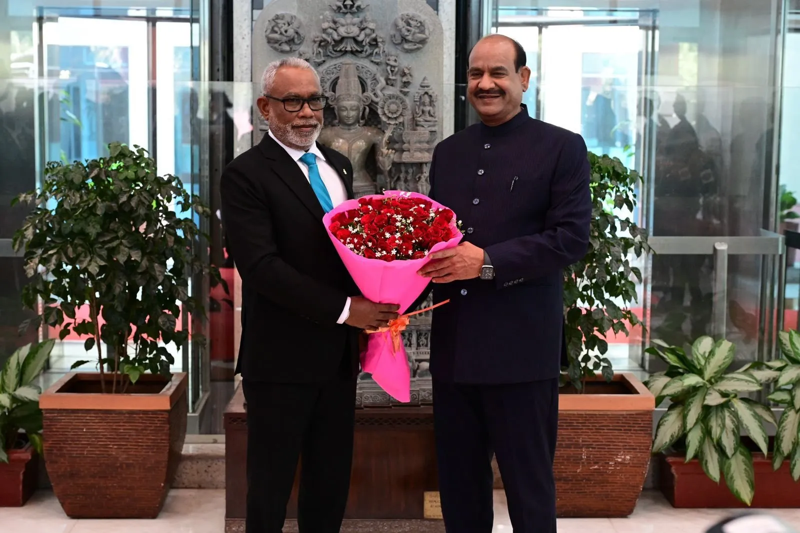 Maldivian Speaker Abdul Raheem Abdulla (Left) and Lok Sabha Speaker Om Birla (Right) in India (Photo/  Lok Sabha speaker)