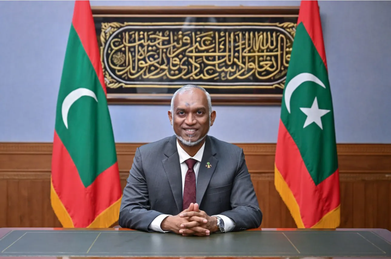 ރައީސުލްޖުމްހޫރިއްޔާ ޑރ.މުޙައްމަދު މުޢިއްޒު