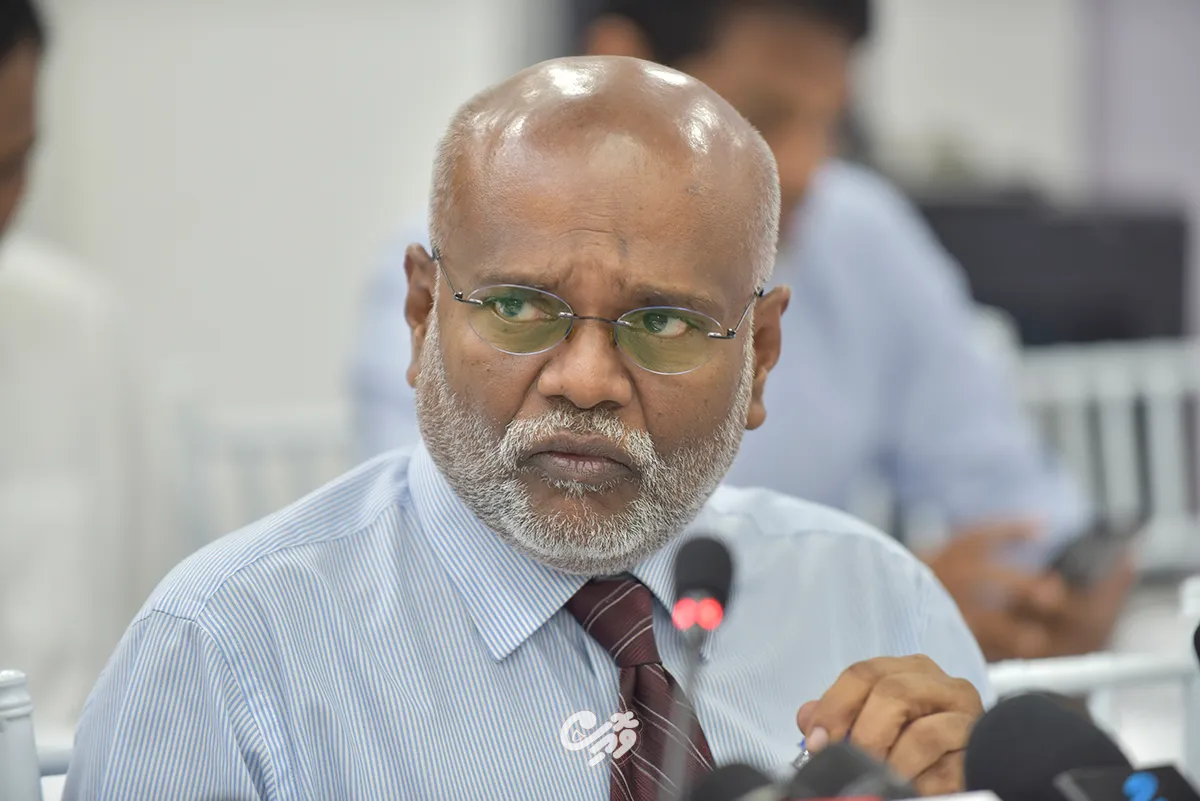 ސަރަހައްދު އޮތީ ކަނޑަނާޅާކަމަށް ބުނެ ސަރުކާރުން ހަދަނީ ބުހުތާނު ދޮގު: ޑރ މުނައްވަރު
