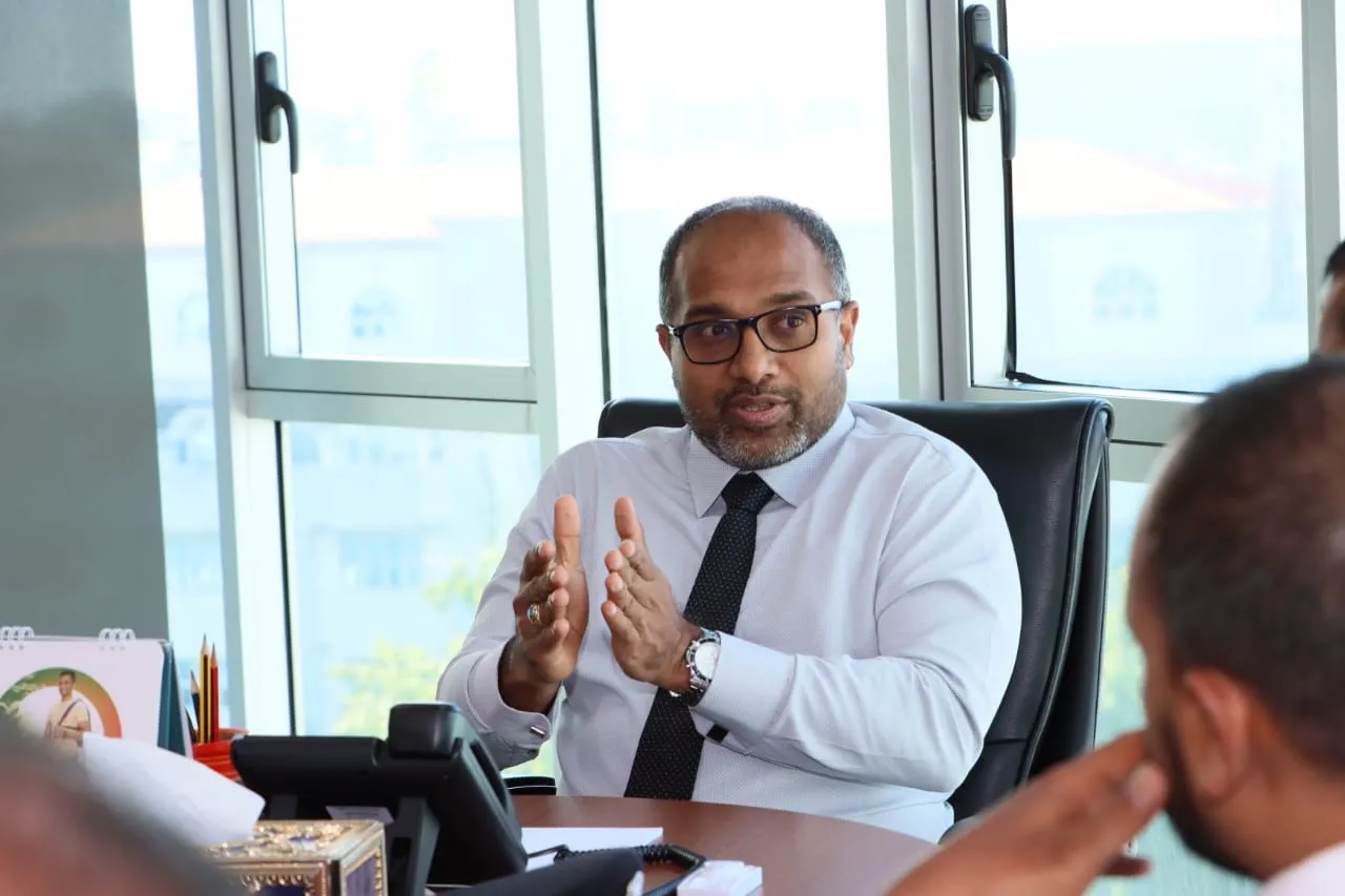 ދާހިލީ ސަލާމަތާއި މަސައްކަތްތެރިކަމާއި ފަންނިއްޔާތާ ބެހޭ ވަޒީރު އަލީ އިޙްސާން
