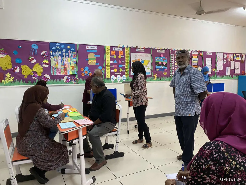 ދަ ޑިމޮކްރެޓްސްގެ އެތެރޭގެ އިންތިޚާބު ފެށިގެން ކުރިއަށް!
