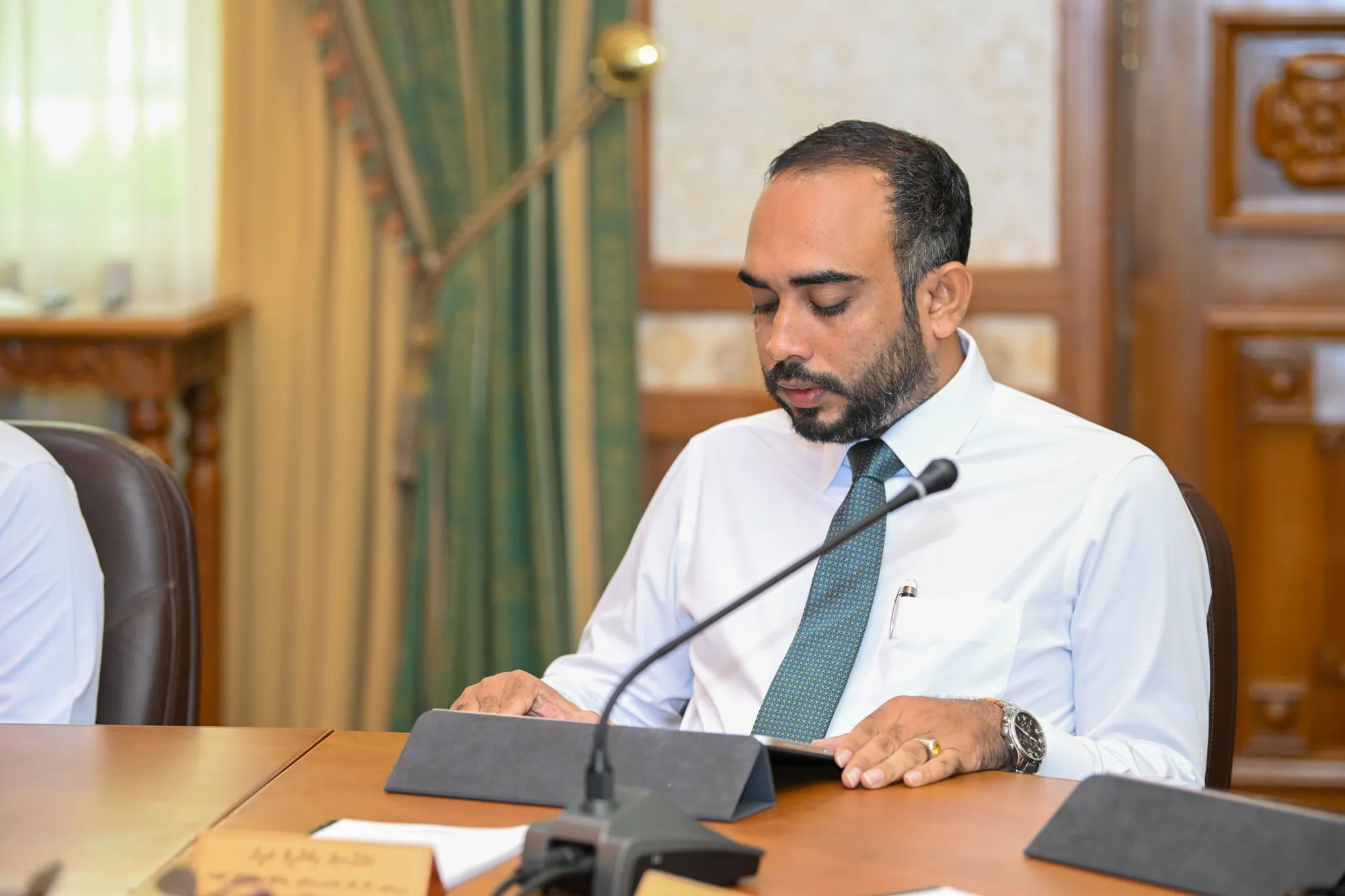 ވާނުން ބާރުވެރިކުރުމާއި، މަޢުލޫމާތާއި ފަންނާއި ބެހޭ ވަޒީރު އިބްރާހިމް ވަހީދު (އަސްވާޑް)-- ފޮޓޯ: ރައީސް އޮފީސް