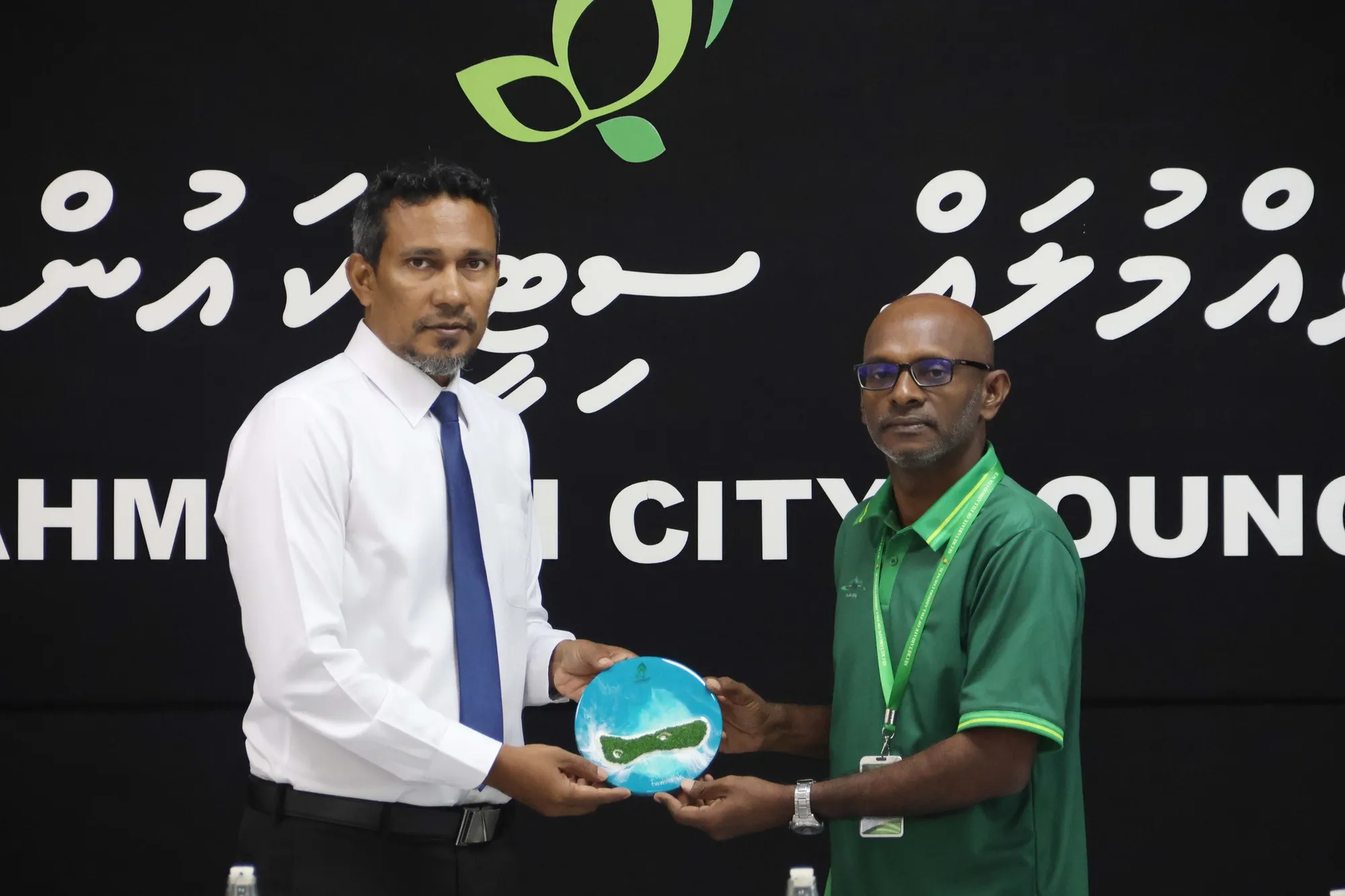 އެއީ ހަމަ ހުސް ދޮގު - މި ކުރާ ދަތުރުގައި ބޮލަކަށް ކުރާ ޚަރަދުގެ ޢަދަދު 25 ހާހާ ގާތްވެސް ނުކުރާނެ: ފިއްލަދޫ ކައުންސިލު ރައީސް