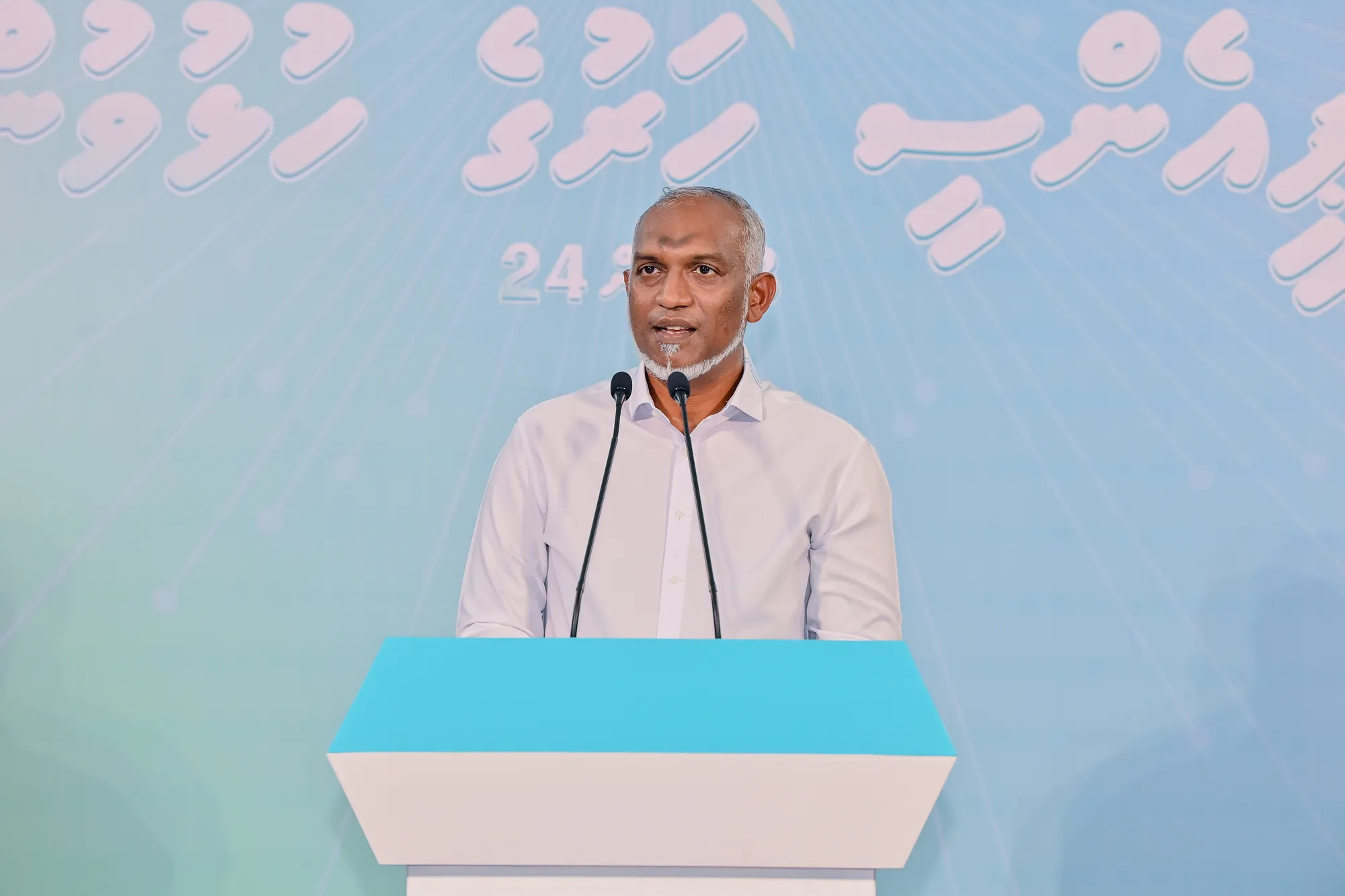 ސިޔާސީ ގޮތުން ބަދަލެއް ނުހިފާނަން، ފިޔަވަޅު އަޅާއިރު މޫނެއް ކަނދުރާއަކަށް ނުބަލާނަން: ރައީސް މުޢިއްޒު
