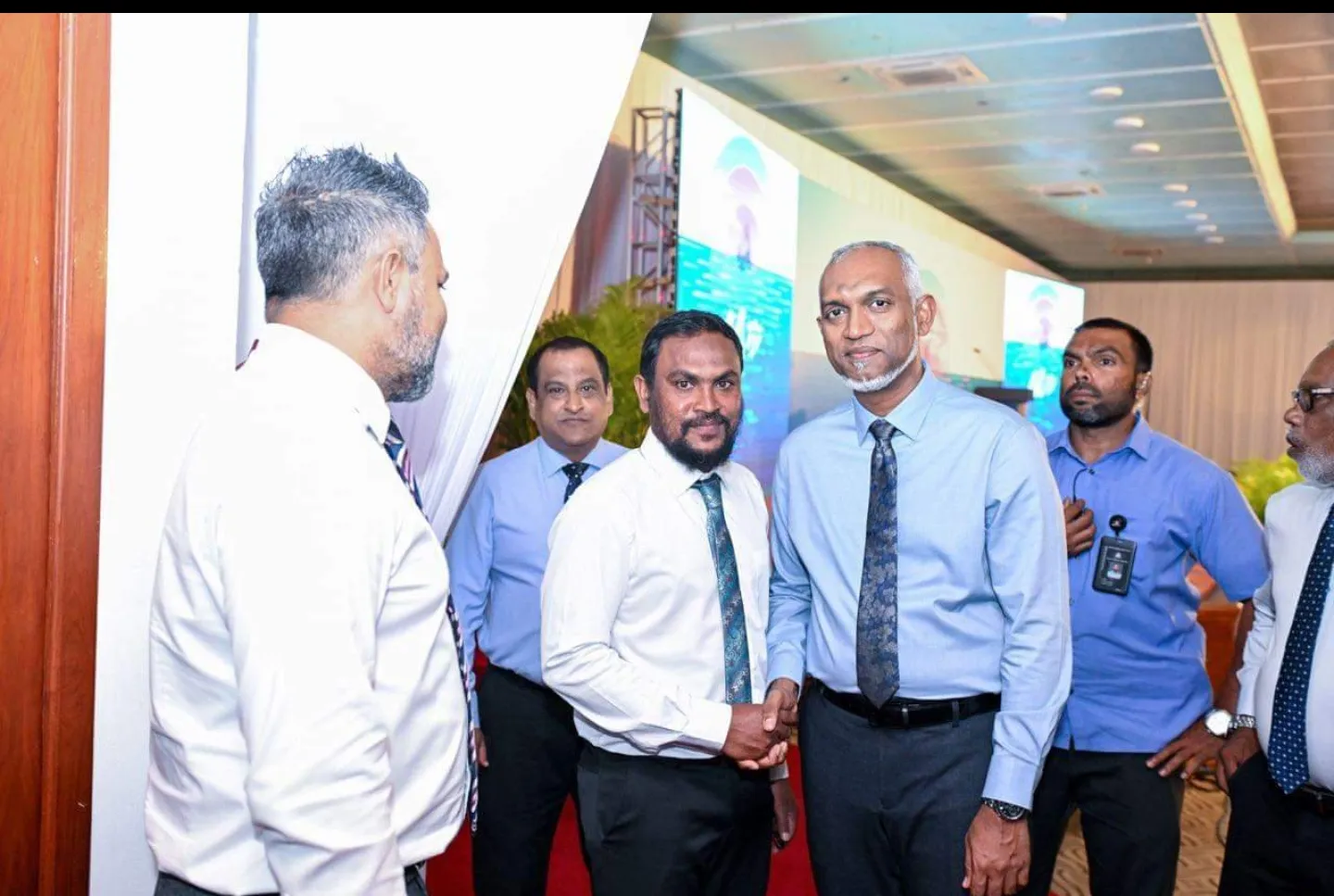 ކެޔޮދޫ ރައްޔިތުންގެ އިހްސާސްތަކާ އެކު ހުސައިން ރަޝީދު މަޖިލީހަށް