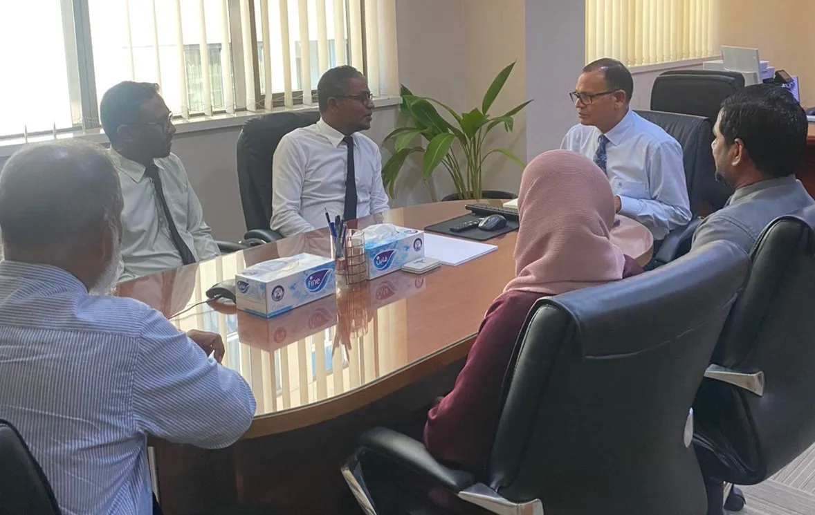 ދާންދޫ ކައުންސިލުގެ ކަންބޮޑުވުންތައް މިނިސްޓަރު އާދަމް ޝަރީފާއި ހިއްސާކޮށްފި