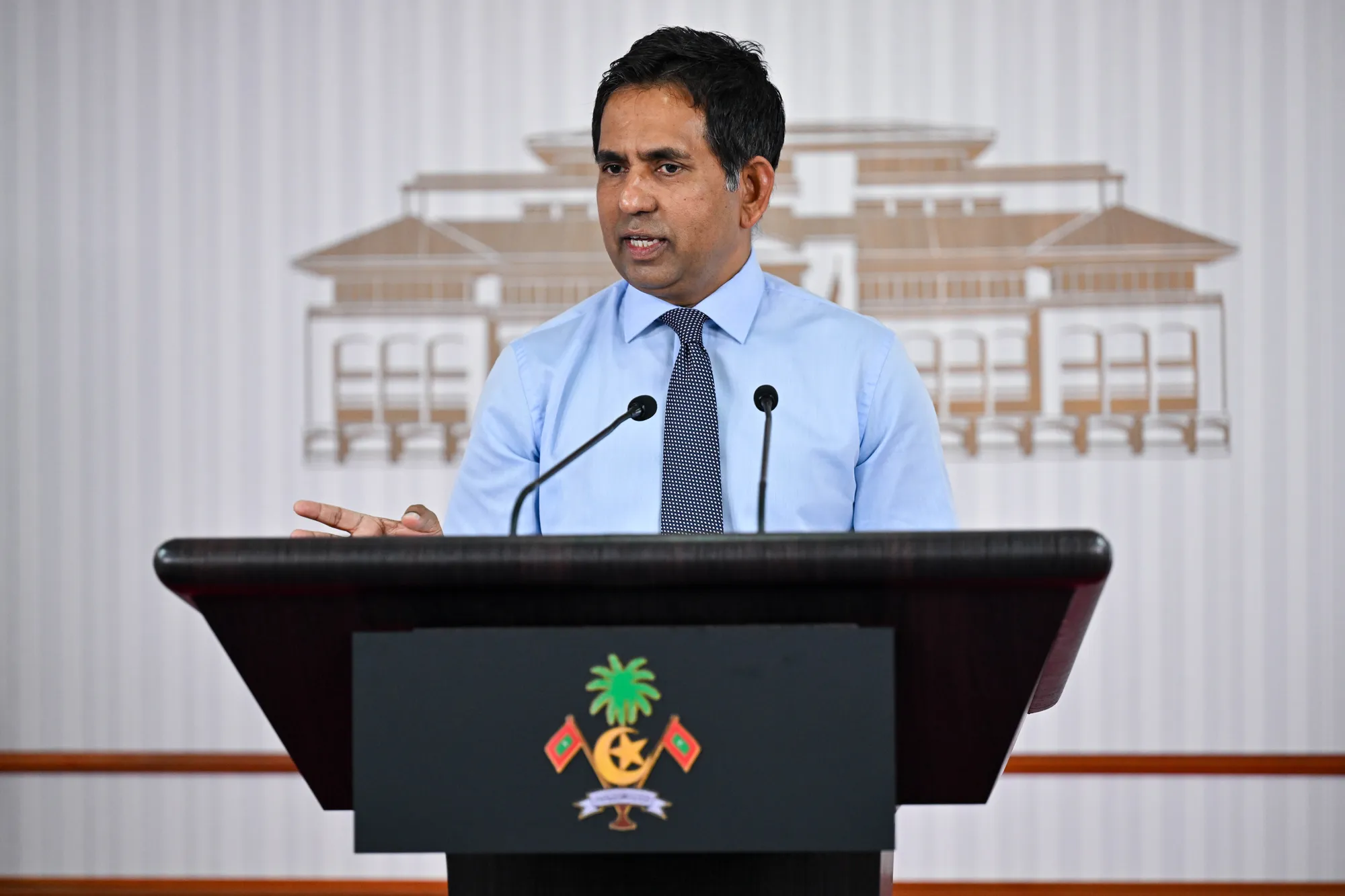 ހިނާމާގެ އަދި ސޯސަންމަގު ޕާކިންގައި ޕާކިން އިމާރާތް ހަދަނީ
